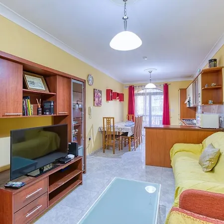 Vibrant Family For 7 With Balcony St Paul's Bay