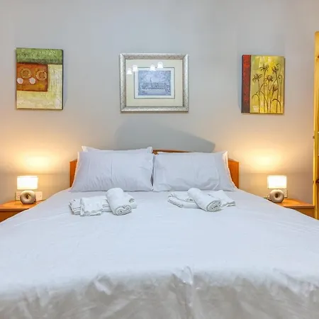 Apartament Vibrant Family For 7 With Balcony