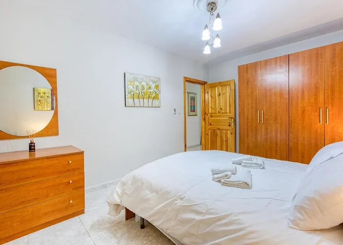 Vibrant Family For 7 With Balcony St Paul's Bay