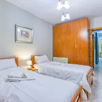 דירה Vibrant Family For 7 With Balcony *