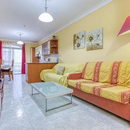 Vibrant Family For 5 With Balcony