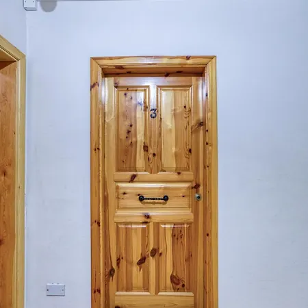 Vibrant Family For 7 With Balcony Сент-Полс-Бей