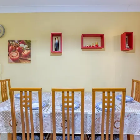 Vibrant Family For 5 With Balcony