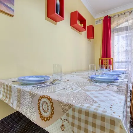 Vibrant Family For 5 With Balcony