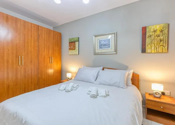 Apartament Vibrant Family For 7 With Balcony