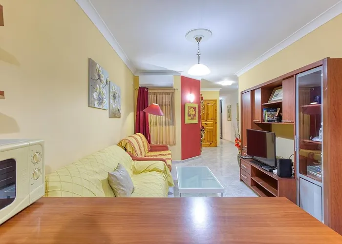 Apartament Vibrant Family For 7 With Balcony