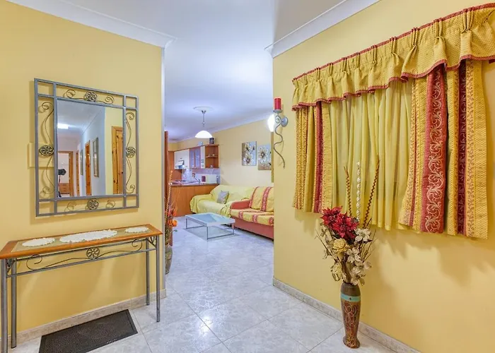 Vibrant Family For 7 With Balcony *